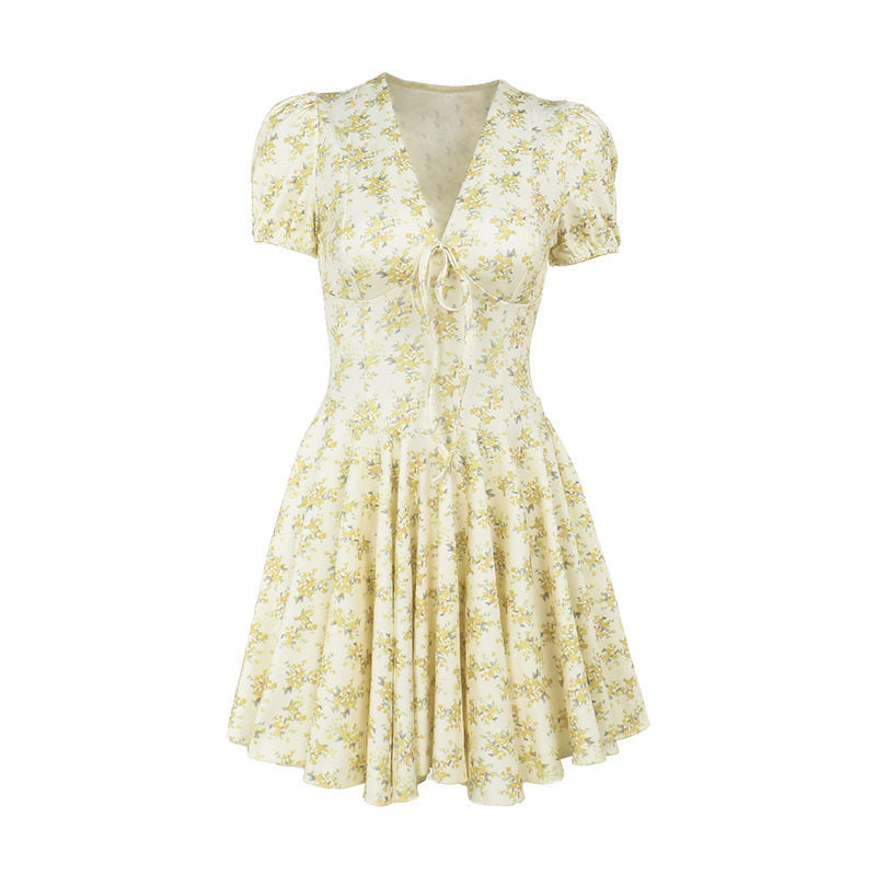 Pure and alluring V-neck floral dress for women, summer style, puff sleeves, fitted waist, pleated skirt